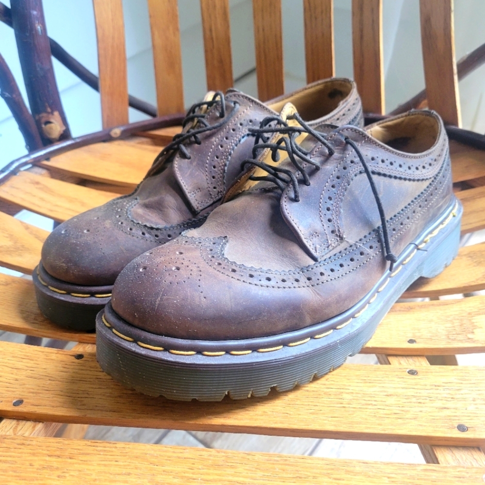 Dr. Martens Doc Brogue Wingtips brown oxfords vintage men's uk 7 us 8-8.5, w 10